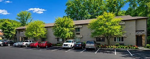 1550 Butterfield Rd Photo 1