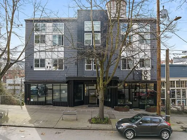 Equinox Apartments — Photo 18