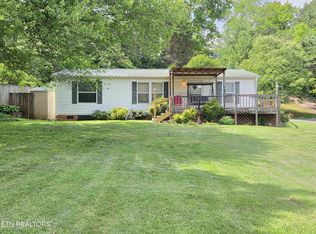 2262 Mentor Rd, Louisville, TN 37777