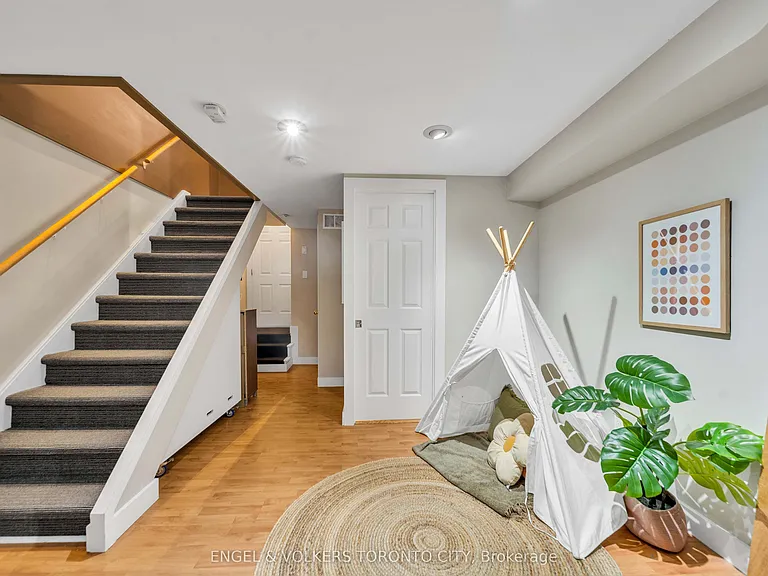 8 Old Trillium Ln — Photo 27