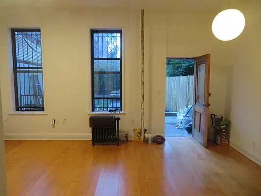 Rented by Space Real Estate | media 31