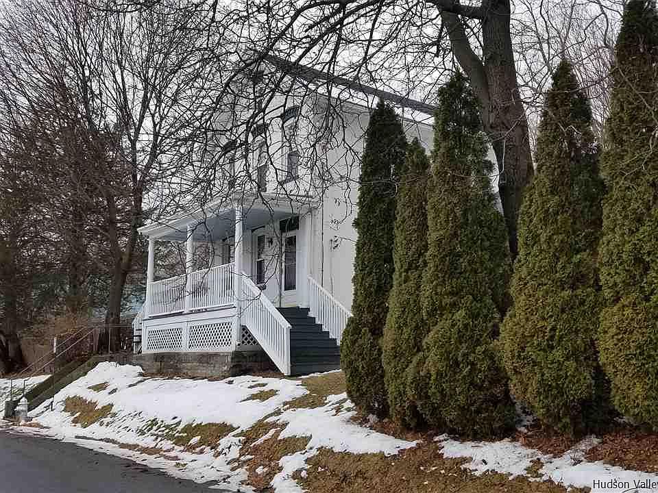 2nd image of 119 Moore St
