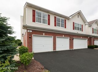 6 Black Oak Ct, Bolingbrook, IL 60490