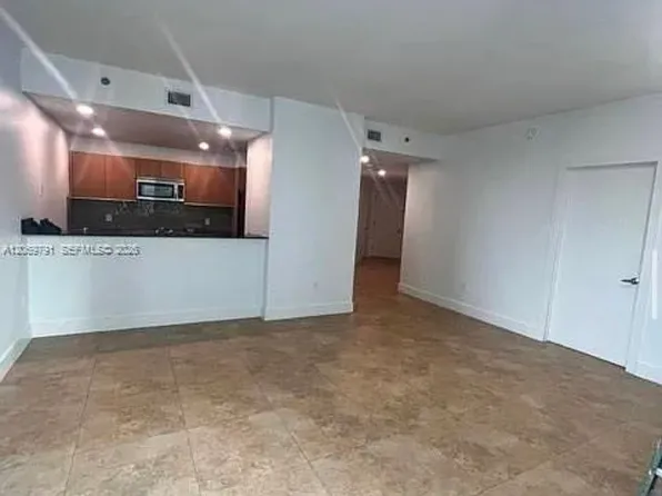 1060 Brickell Ave, Miami, FL
