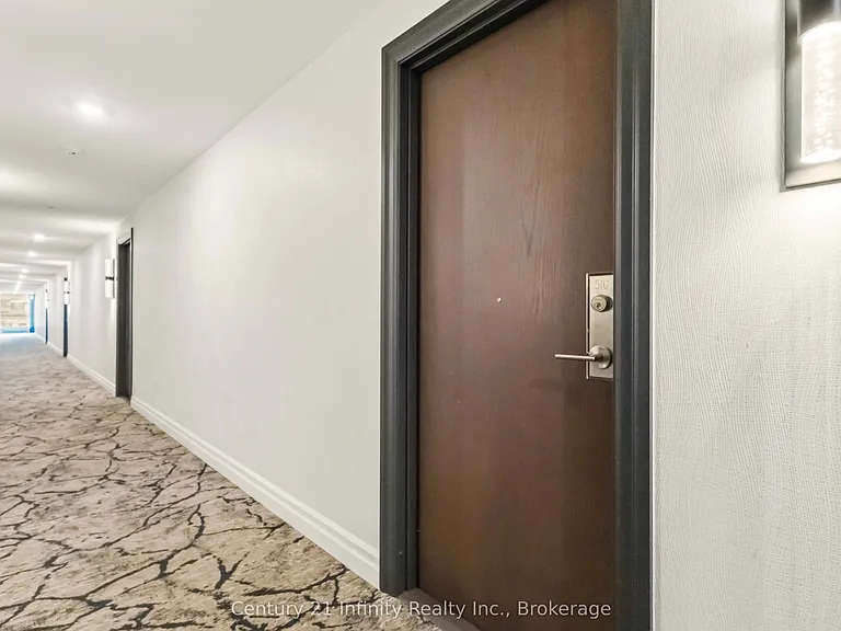 340 Watson St W #510 — Photo 6