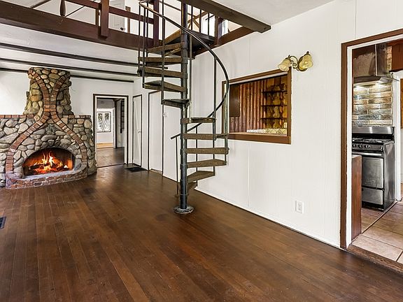 5th image of 8157 Kirkwood Dr #1