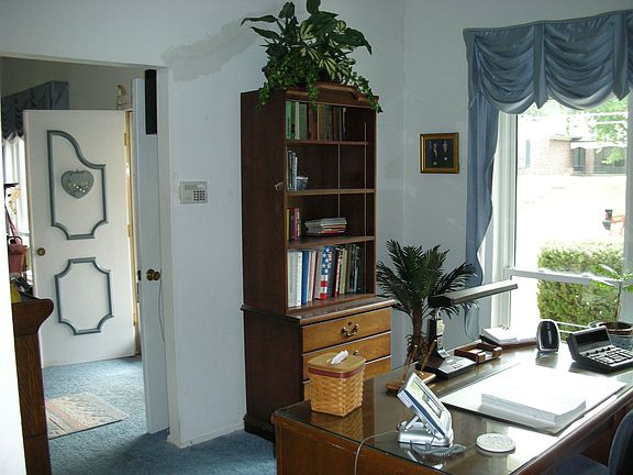 2nd image of 3615 Seville Dr