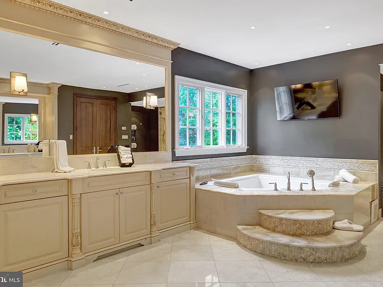 860 Nicholas Run Dr — Photo 103