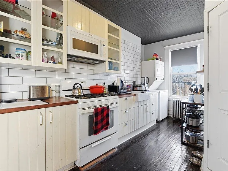 33 Thorne St #4 — Photo 3