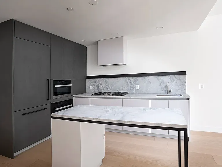 45 E 7th St #3B — Photo 3