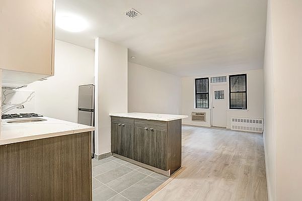 1st image of 330 E 85th St APT 1A