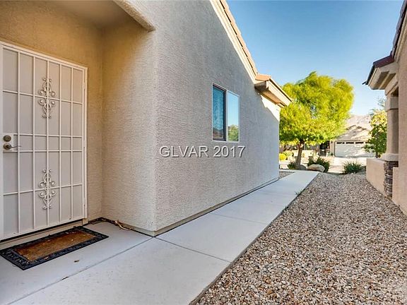 3rd image of 3109 Kingbird Dr