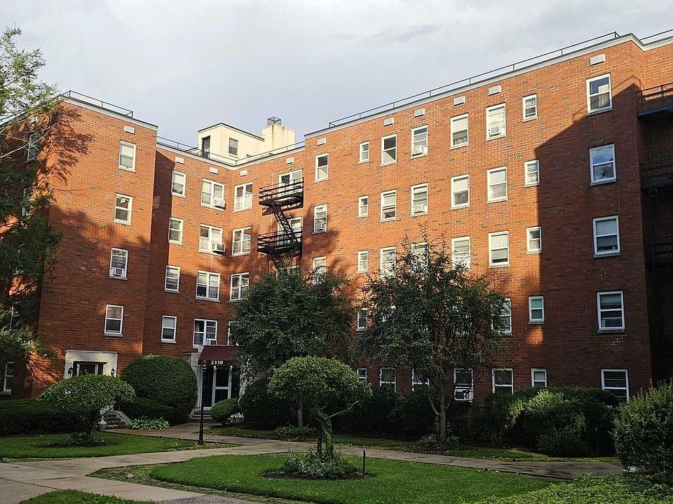1st image of 2330 Linwood Ave APT 2G