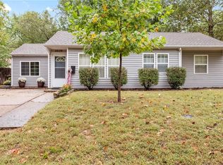 2629 Moundview Dr, Lawrence, KS 66049