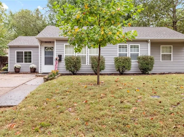 2629 Moundview Dr, Lawrence, KS 66049