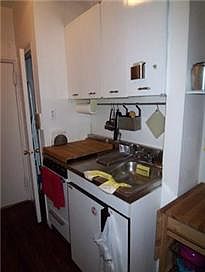 3rd image of 1020 3rd Ave APT B4