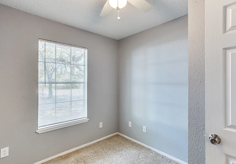 510 Frazier St — Photo 9