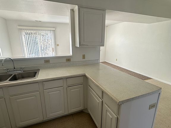 4th image of 2036 Kachina Dr #Not