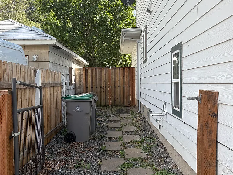 315 June St — Photo 8