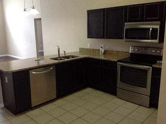 4th image of 1593 Forest Hills Ln