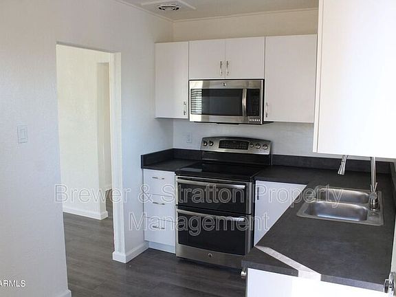 5th image of 3413 W Lynwood St