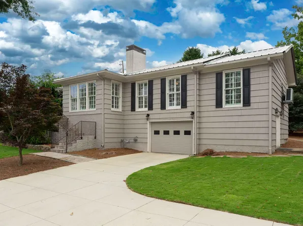 524 Eastwood Pl, Vestavia Hills, AL 35216