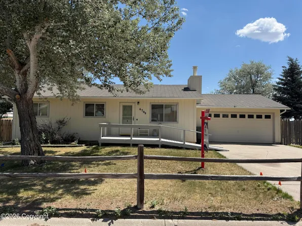 6709 Robin Dr, Gillette, WY 82718