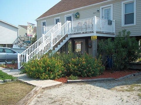 Front - 207 Port Dr