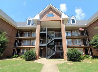 449 Harper Ave APT 16, Auburn, AL 36830