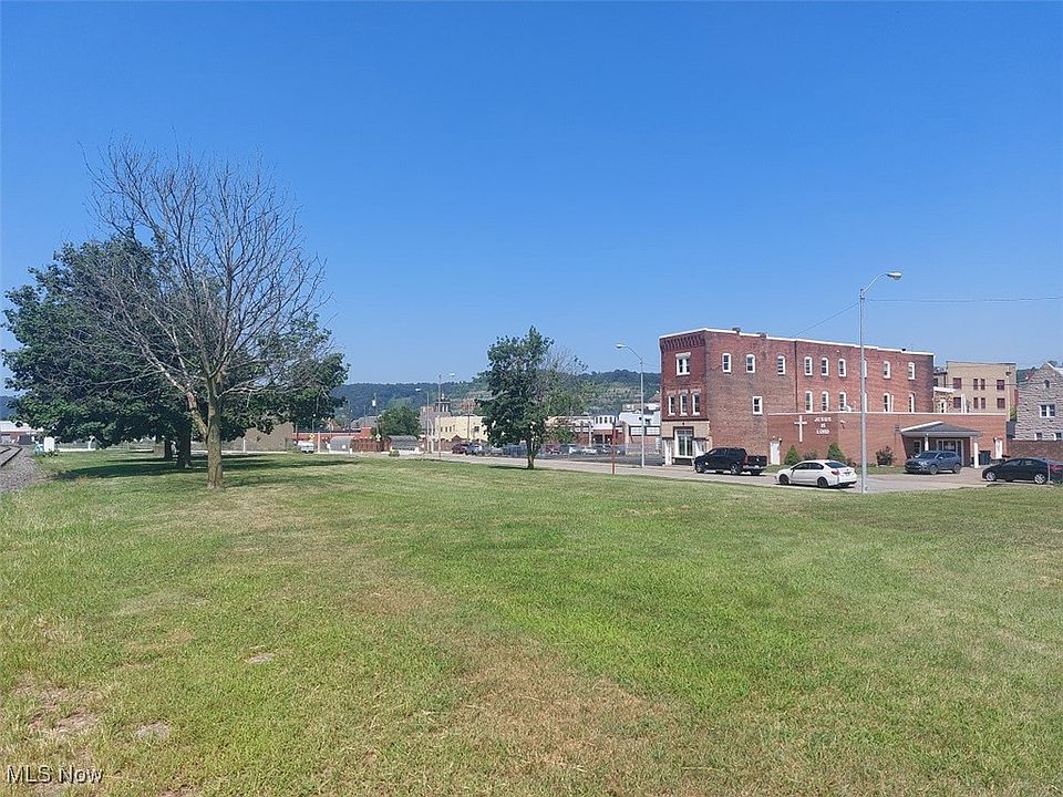 2nd image of N 6th Ave