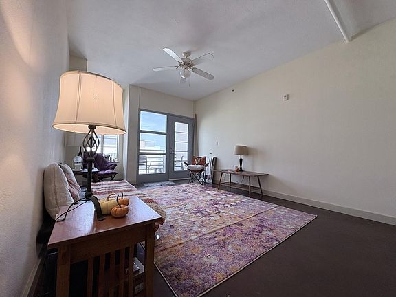 2nd image of 711 W 26th St APT 700