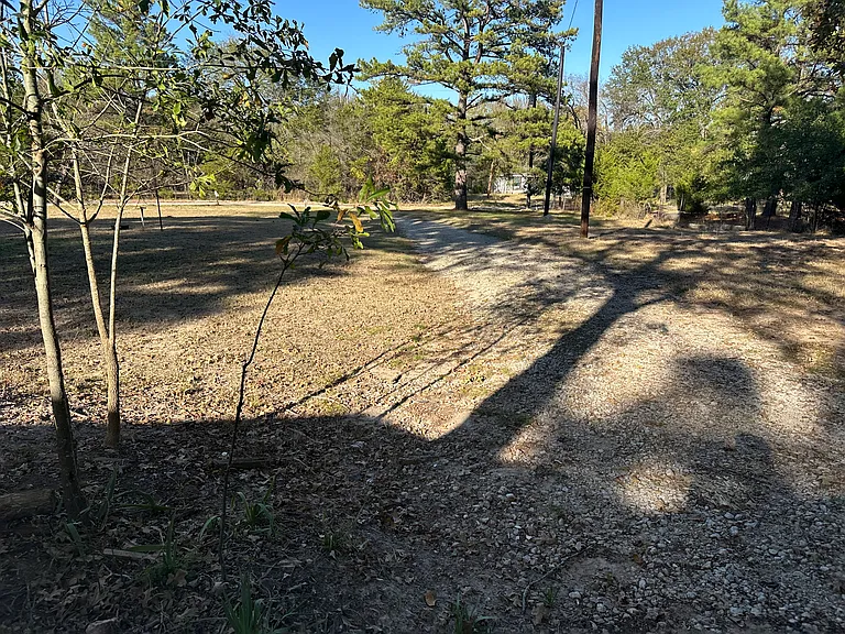 2752 Private Road 2410 — Photo 20