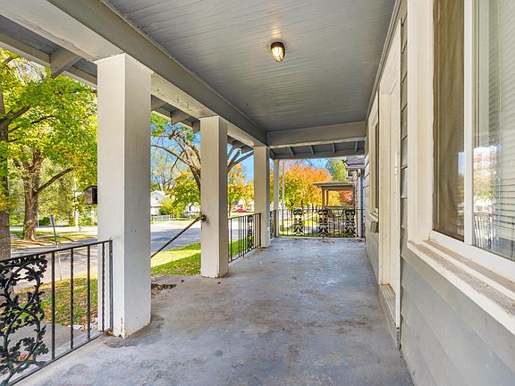 3rd image of 2049 E Gregory Blvd