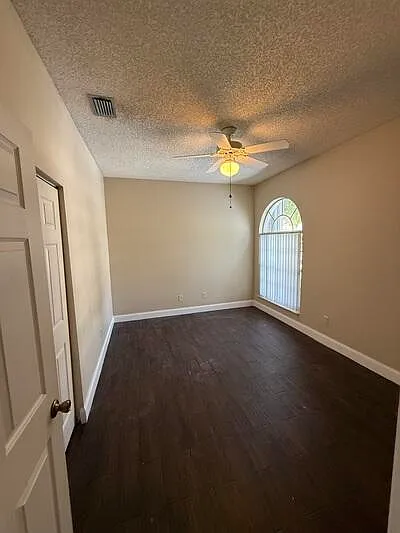 10839 Madison Dr — Photo 15