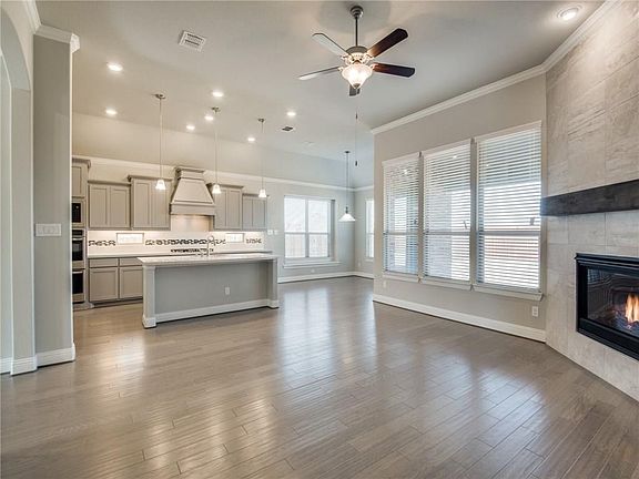 2nd image of 10382 Omega Ln