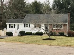 39 Chestnut Dr, Brockton, MA 02301