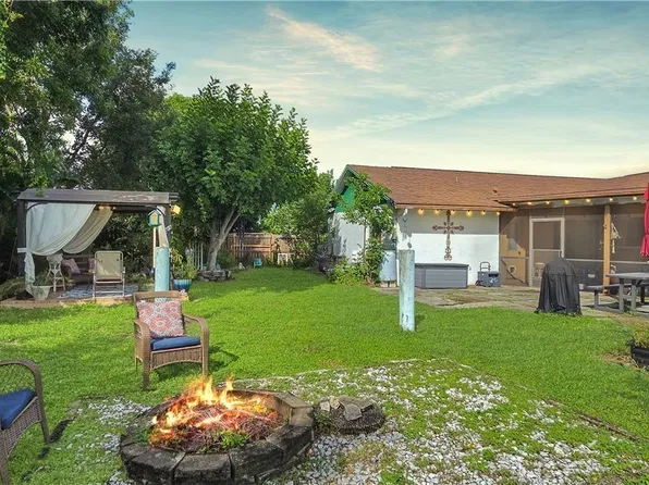 2222 SE 15th St, Cape Coral, FL 33990