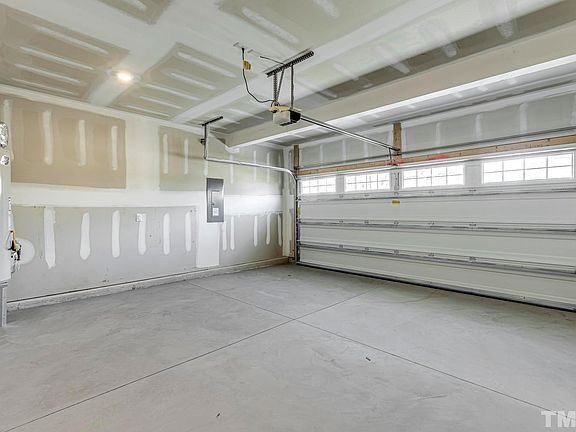 2nd image of 112 Clear Creek Cir
