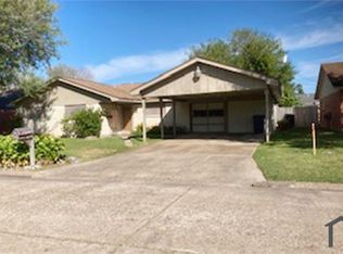 2806 Westbury Ln, Texas City, TX 77590