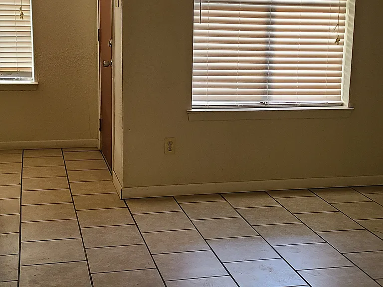 1102 Verde Dr — Photo 10
