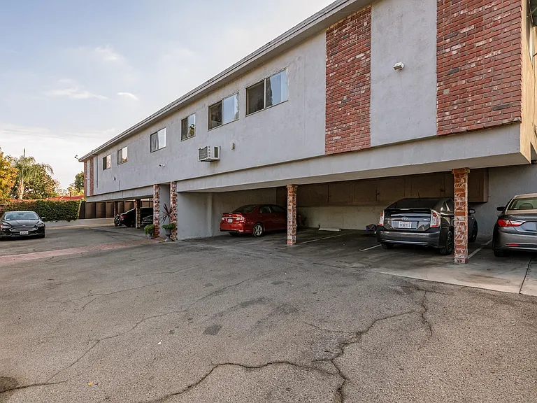 4000 Sequoia St #2 — Photo 9