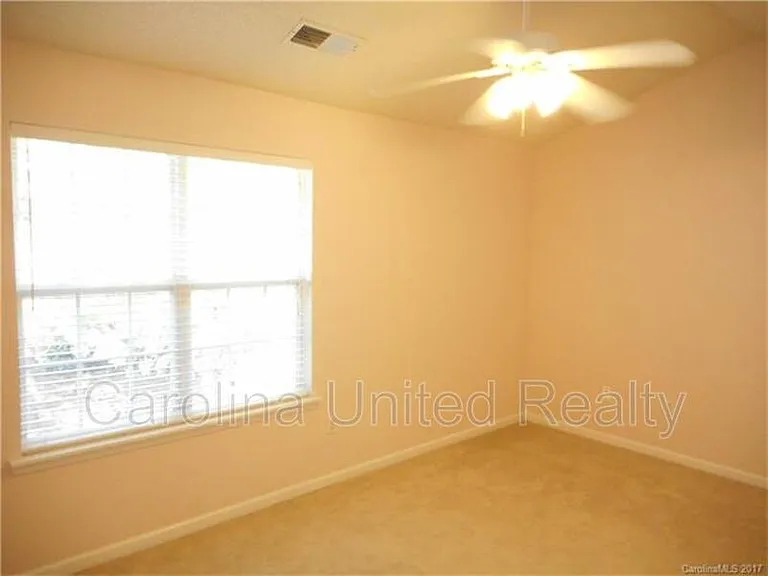 9629 Elizabeth Townes Ln — Photo 14