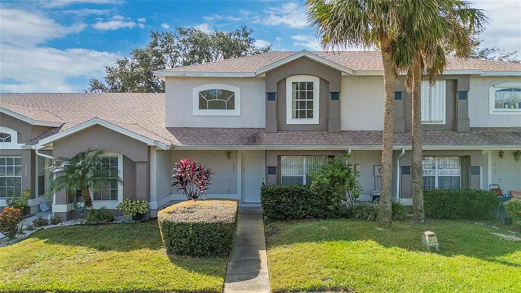 3 bed, 2.0 bath, 1378 sqft, $1,950 — Photo 2