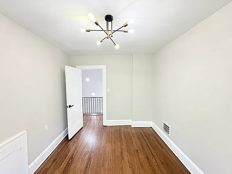 901 Woodsdale Ave — Photo 19