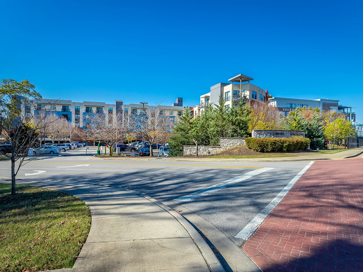 Walnut Commons — Photo 2