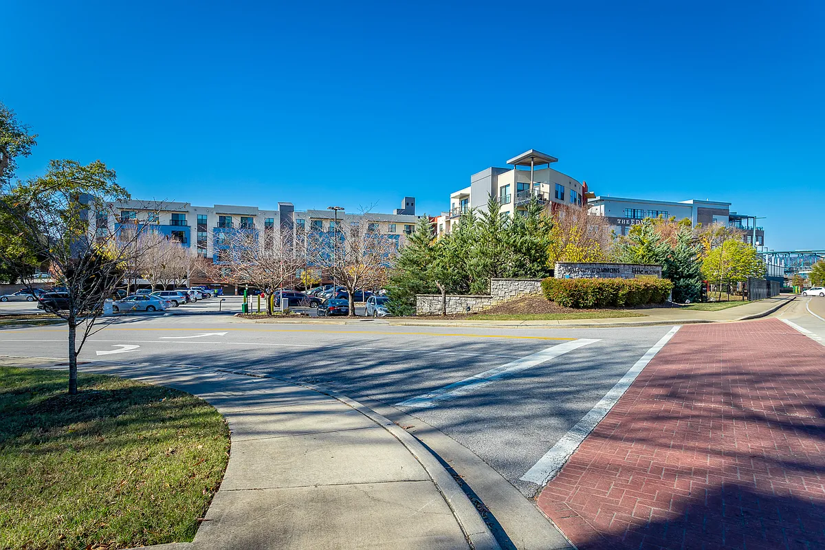 Building Photo - Walnut Commons