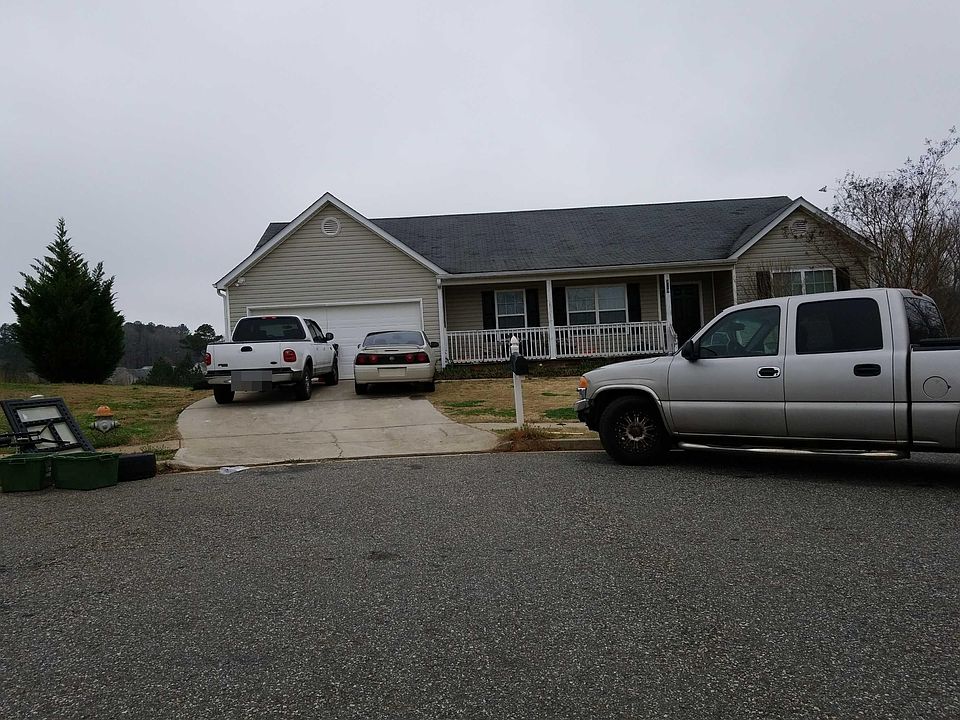 2nd image of 929 Creekside Way