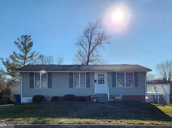 850 W 14th St, Front Royal, VA 22630