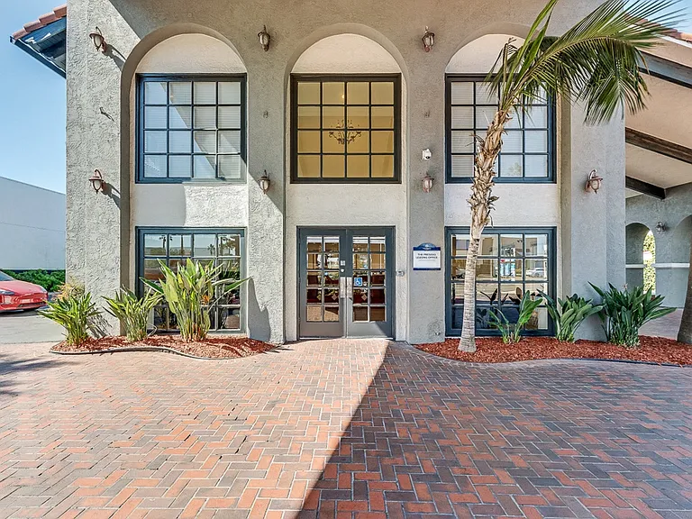 The Presidio Apartments — Photo 12