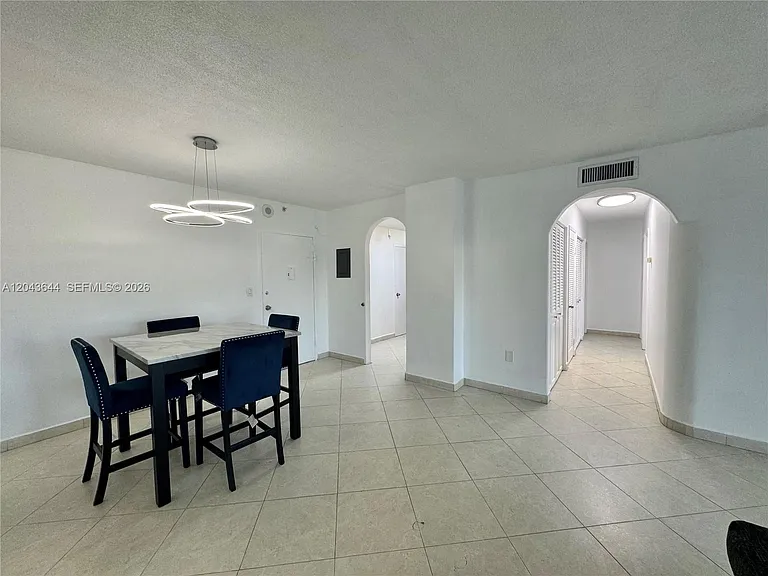 400 Kings Point Dr #411 — Photo 4